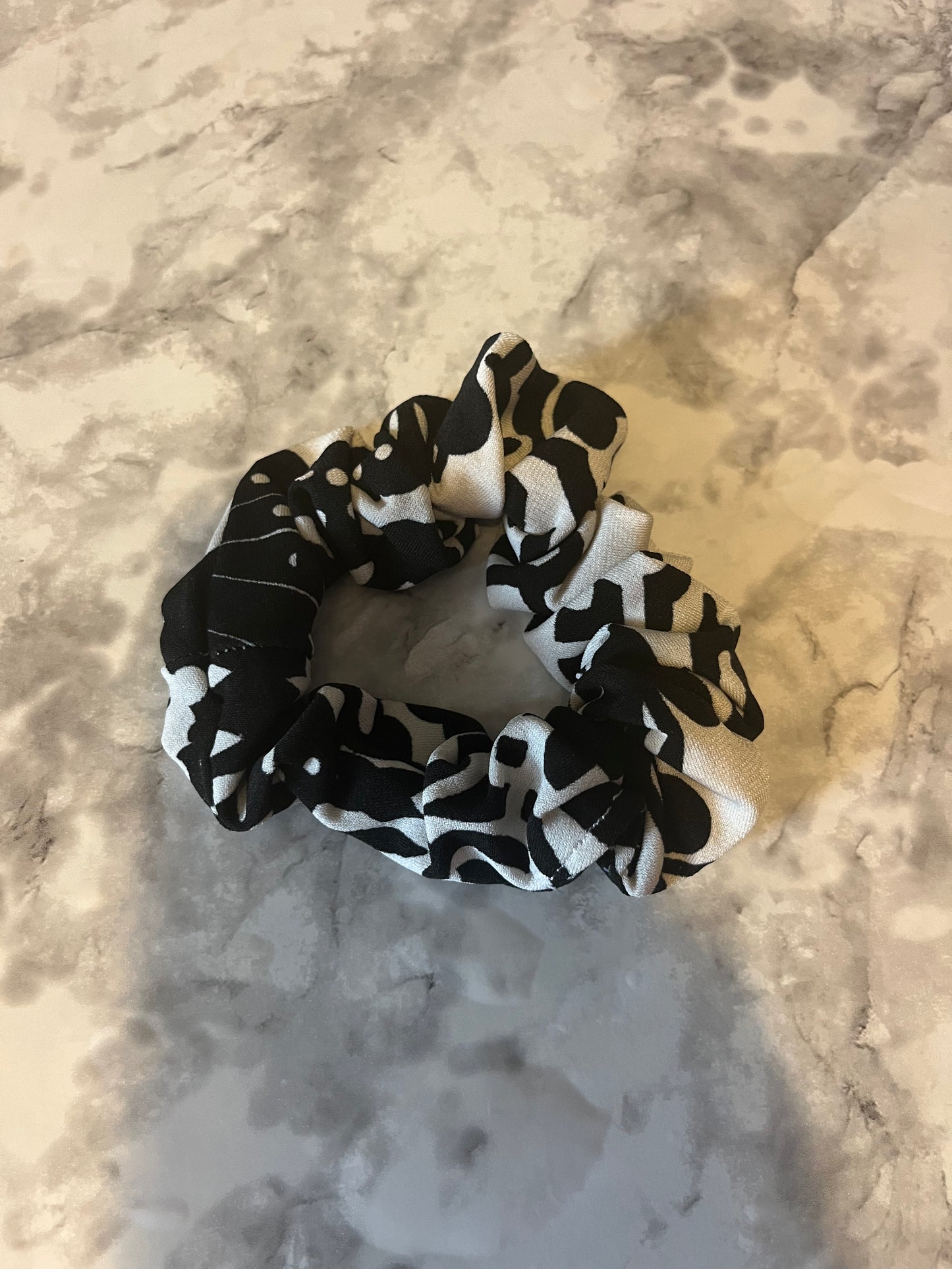 Black and White Geometric Standard Scrunchie