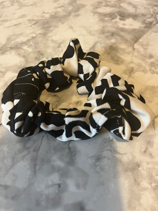 Black and White Geometric Standard Scrunchie