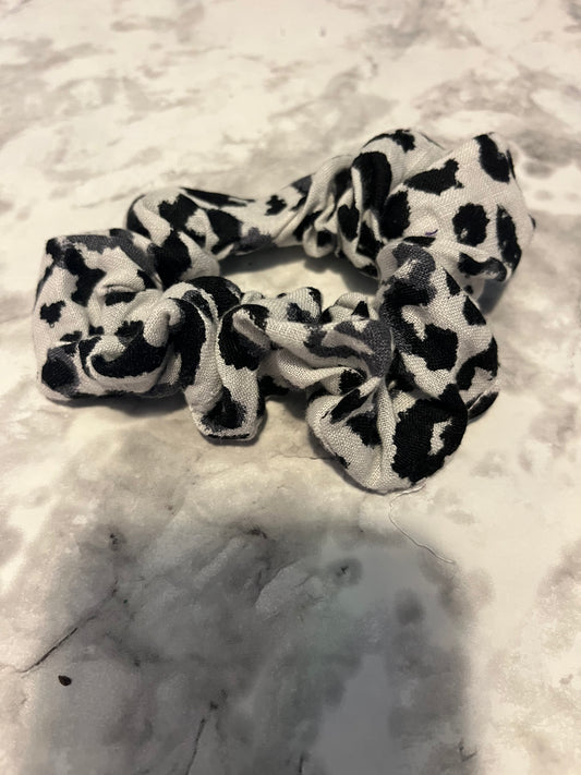 Black and White Standard Scrunchie