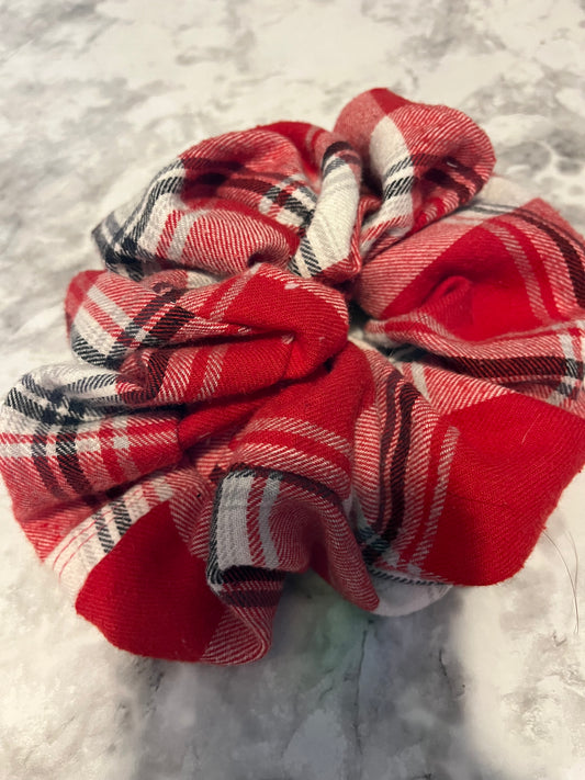 Red White Plaid Jumbo Scrunchie